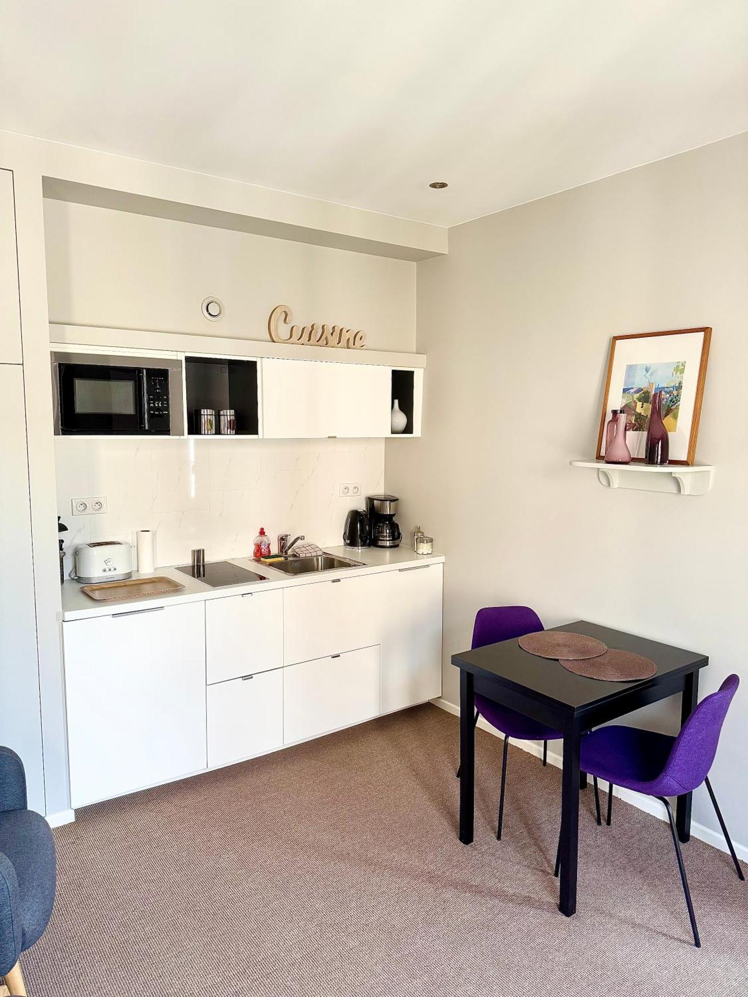 Wisteria Bed & Breakfast Fontainebleau Bilik gambar